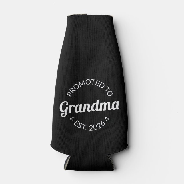 Nach Oma Est befördert. 2026 Flaschenkühler (Vorderseite)