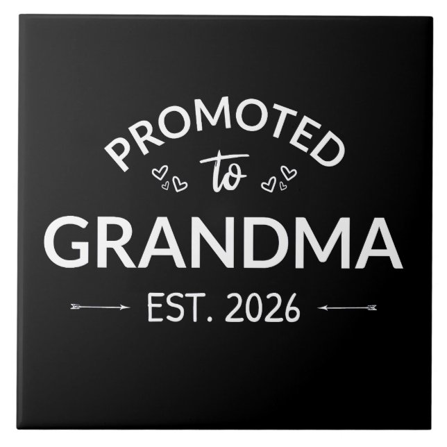 Nach Oma Est befördert. 2026 Fliese (Vorderseite)