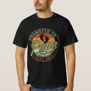 Nach Papa Est 2025 zum ersten Mal Papa Funny beför T-Shirt