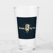 Nach unten durch Zehn-Pint-Glas