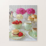Nachmittagstee Foto Puzzle<br><div class="desc">Farbenfrohe Foto-Puzzle mit unserem beliebten Afternoon Tea-Bild,  Vintagem Tea-Service,  rosa Rosen,  Scones; ein tolles Geschenk.</div>