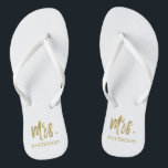 Nachname Flip Flops mit Goldfolie<br><div class="desc">Frau Nachname Flip Flops mit Gold Foil Typografie. Die Flip-Flops können mit Mr. Silver Flip Flops gepaart werden.</div>