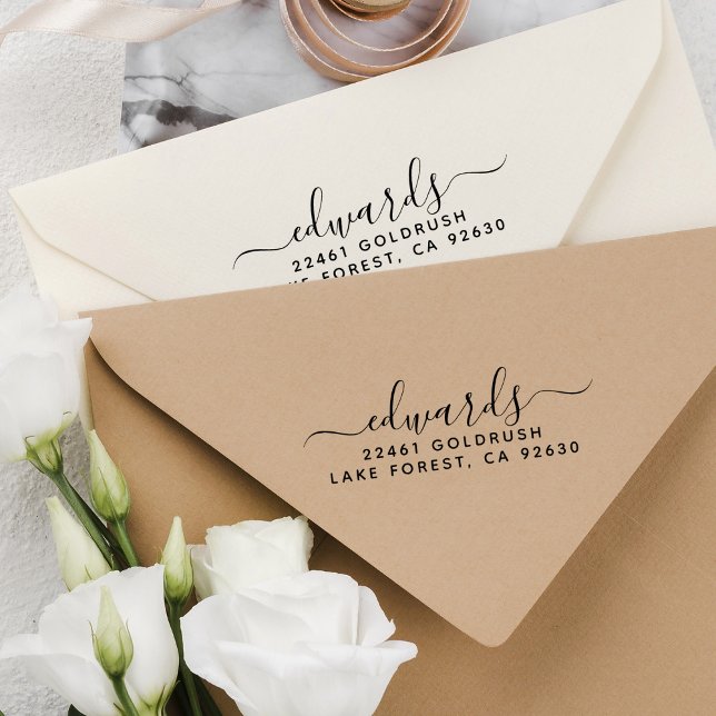 Nachname Moderner Minimalistischer Rücksendeadress Gummistempel (Von Creator hochgeladen)