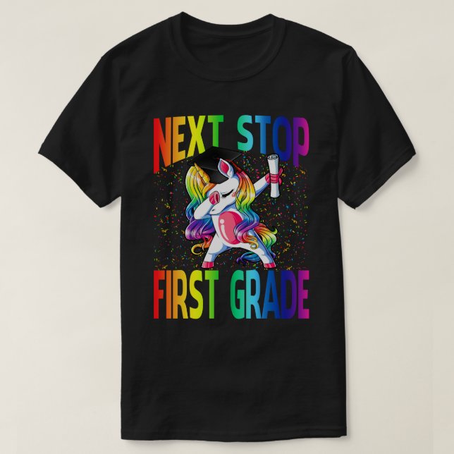 Nächste Anlaufstelle für Abschluss erster Klasse E T-Shirt (Design vorne)