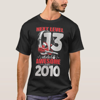 Nächste Stufe Entsperrt 13 Jahre alter Junge 2010  T-Shirt