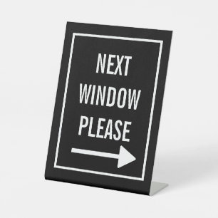 Nächstes Fenster bitte Sockelschild
