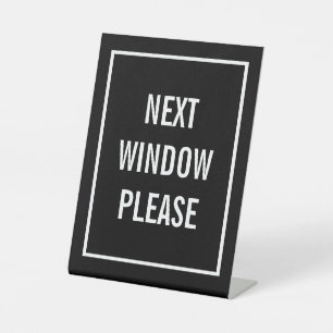 Nächstes Fenster bitte Sockelschild