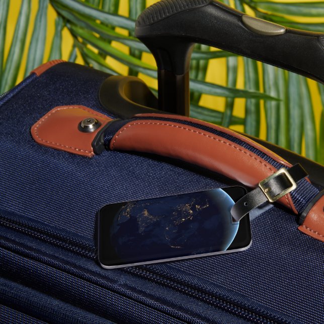 Nacht beleuchtet die Erdstadt in Asien und Austral Gepäckanhänger (Vorderseite Insitu 3)