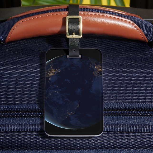 Nacht beleuchtet die Stadt der Erde Gepäckanhänger (Vorderseite Insitu 2)