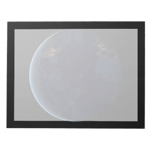 Nacht beleuchtet die Stadt der Erde Notizblock