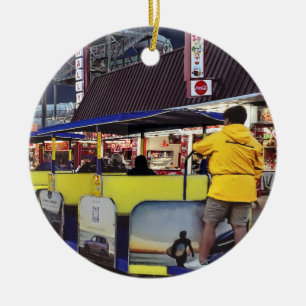 Nachtansicht der Wildwood-Straßenbahn von hinten g Keramik Ornament