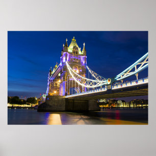 Nachtansicht von Londons Tower Bridge Poster