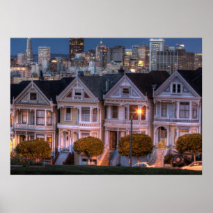Nachtansicht von 'Painted Ladies'-Häusern Poster
