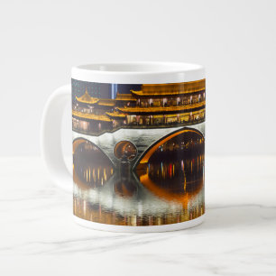 Nachtblick auf die Anshun-Brücke Jumbo-Tasse