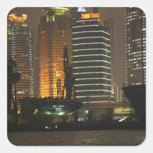 Nachtblick auf die Höhen in Pudong New Area by Quadratischer Aufkleber