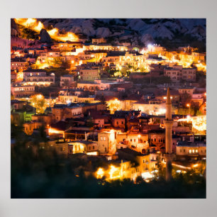 Nachtgoreme Szene, Kappadokien, Türkei. Poster