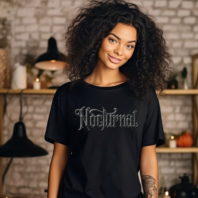 Nächtliche Aussage T-Shirt (Von Creator hochgeladen)