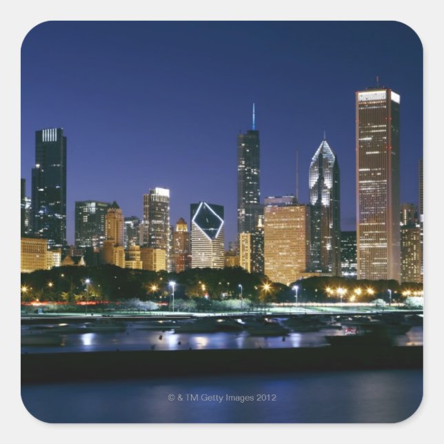Nachts Skyline von Downtown Chicago Quadratischer Aufkleber (Vorderseite)
