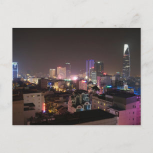 Nachtstadtbild von Ho Chi Minh City. Postkarte