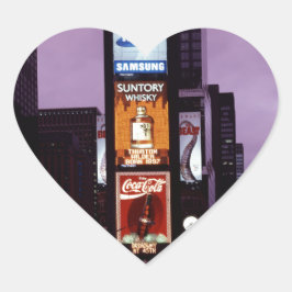 Nachtverkehr auf dem New York Times Square Herz-Aufkleber