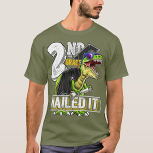 Nagel der zweiten Klasse T Rex Dinosaur Abschluss T-Shirt