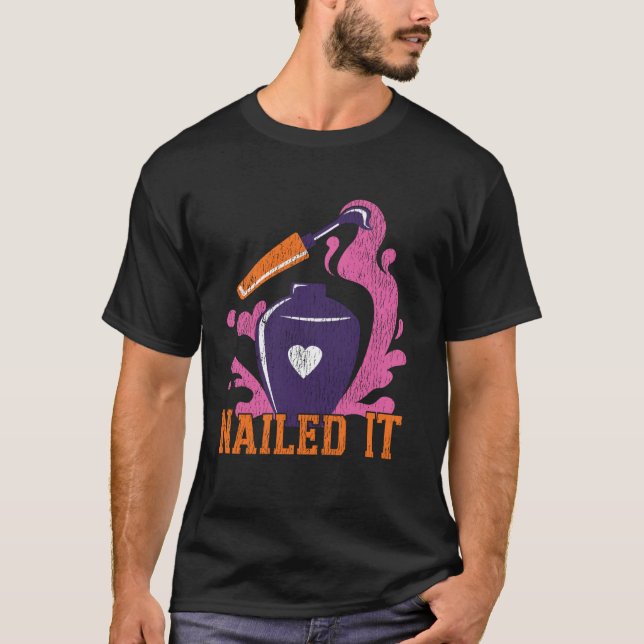 Nagel-Tech-Zitat Arbeitsuniform Nagellack Hingeris T-Shirt (Vorderseite)