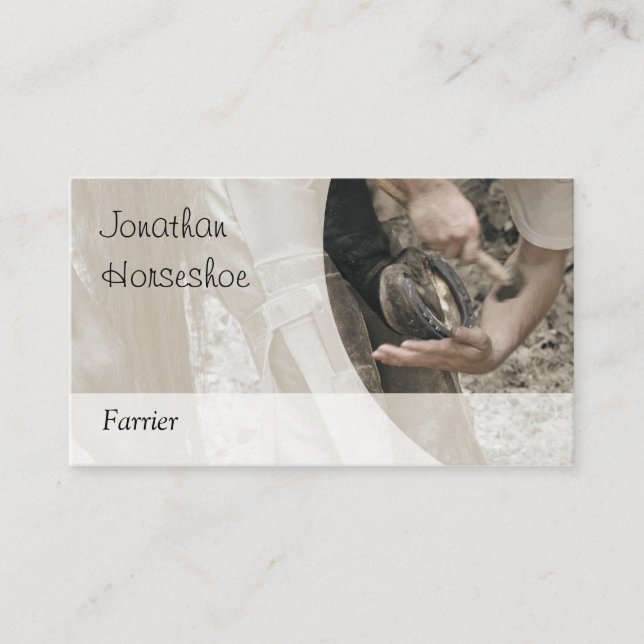 Nageln auf einem Schuh im Braun Visitenkarte (Vorderseite)