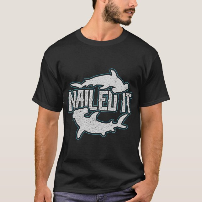 Nagelneuer Hammerhai T-Shirt (Vorderseite)