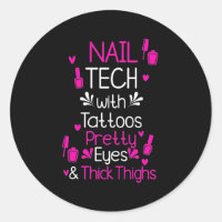 Nageltechnik mit Tattoos