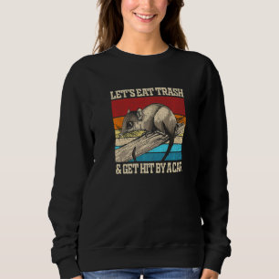 Nagetiere fressen und von einem Autotier getroffen Sweatshirt