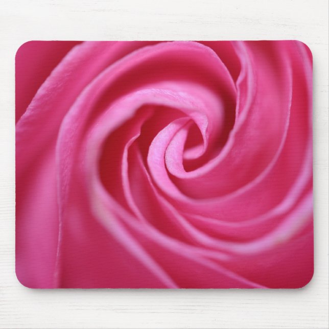 Nah oben auf einer rosa Rose Mousepad (Vorne)