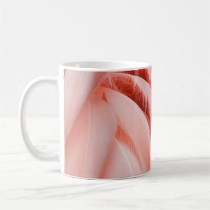 NAH-OBEN-FOTOGRAFIE EINES PINKVOGELS KAFFEETASSE
