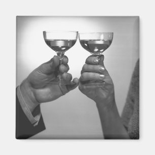 Nah oben von den Paaren, die mit weißem Wein B&W Magnet