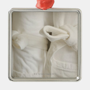 Nah oben von den Tüchern im Wellness-Center Silbernes Ornament