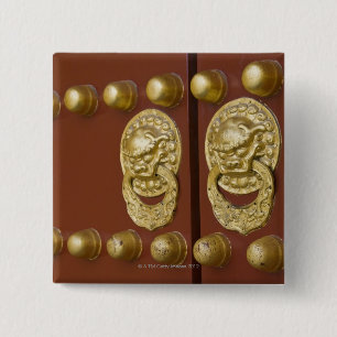 Nah oben von einem Tor beim Himmelstempel Button