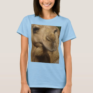 Nah und persönlich mit Kamel T-Shirt