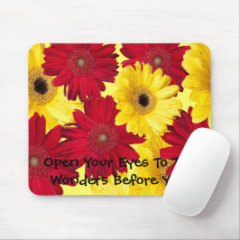 Nah-Up--Aufnahmen von Red Yellow Gerber Mousepad