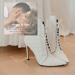 Nah-up-Foto Hochzeit Sichern Sie den Date Square Magnet<br><div class="desc">Nah-up Couple Foto mit überlagertem maskierendem Foto. Save The Date. Zeitgenössisch & einfach. . Magnet. Quadrat.</div>