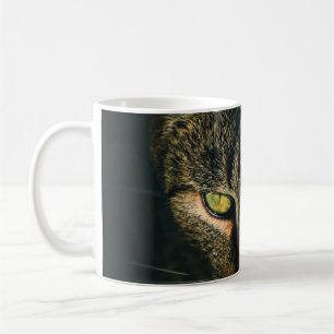 NAH-UP-FOTOGRAFIE DER GRAUTABBY-KATZE KAFFEETASSE
