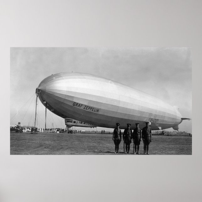 Nah-Up Graf Zeppelin Blimp View Poster (Vorne)