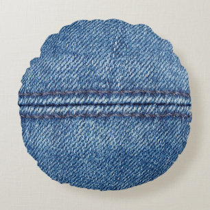 Nah-up mit blauem Denim-Hintergrund (Makro) Rundes Kissen