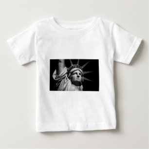 Nah-up-Schwarz-weiße Freiheitsstatue New York Baby T-shirt