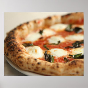 Nahaufnahme einer ganzen Pizza Poster