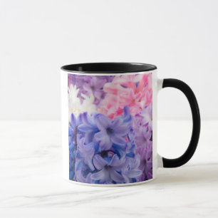 Nahaufnahme einer Hyazinthenpflanze Tasse