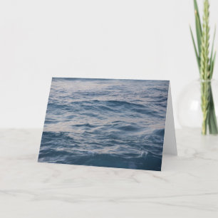 Nahaufnahme eines Meerwasserrippels Einladung