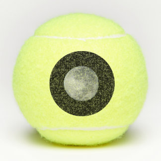 Nahaufnahme Vollmond im Nachthimmel. Fotografie Tennisbälle