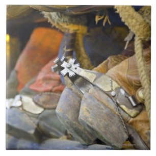 Nahaufnahme von Stiefeln u. von Spornen 2 Fliese