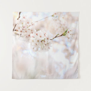 NAHAUFNAHME WEISSE KIRSCHBLÜTEN WANDTEPPICH