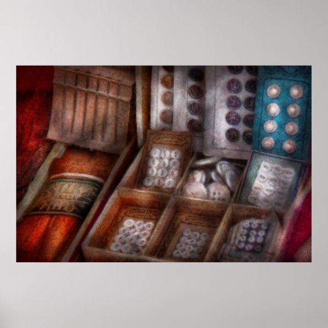 Nähen - Neue Knöpfe zum Verkauf Poster (Vorne)