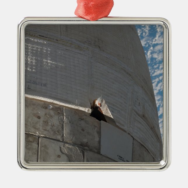 Naher Weltraumbahnhof Ornament Aus Metall (Vorne)